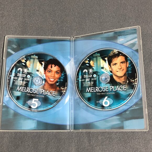 Melrose Place - The Complete First Season - DVD - 8 Discs - Picture 16 of 16